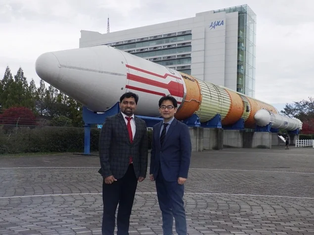 写真:インドのIWANA Consultancy Solutions社とのMoUに署名の写真